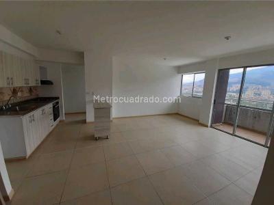 Apartamento de 3 alcobas en venta en Niquia, Bello, 80 m² · foto 2 de 15