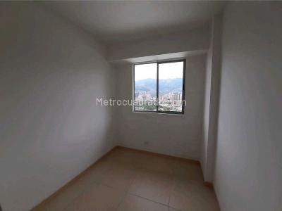 Apartamento de 3 alcobas en venta en Niquia, Bello, 80 m² · foto 6 de 15