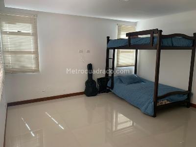 Casa de 4 alcobas en venta en El Carmelo Ii, Sabaneta, 550 m² · foto 12 de 19