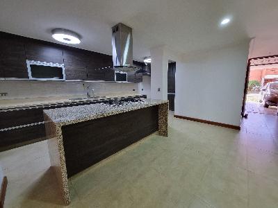 Casa de 4 alcobas en venta en Loma De Las Brujas, Envigado, 203 m² · foto 10 de 20