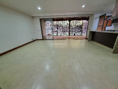 Casa de 4 alcobas en venta en Loma De Las Brujas, Envigado, 203 m² · foto 2 de 20