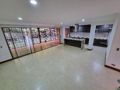 Casa de 4 alcobas en venta en Loma De Las Brujas, Envigado, 203 m² · foto 3 de 20
