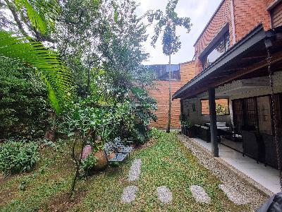 Casa de 3 alcobas en venta en Loma De Los Gonzalez, Medellín, 284 m² · foto 11 de 20