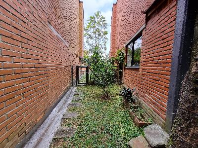 Casa de 3 alcobas en venta en Loma De Los Gonzalez, Medellín, 284 m² · foto 8 de 20