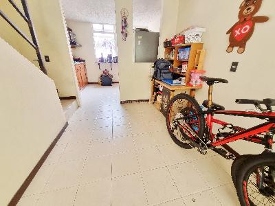 Casa de 3 alcobas en venta en Rodeo Alto, Medellín, 79 m² · foto 2 de 20