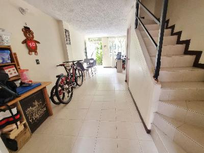 Casa de 3 alcobas en venta en Rodeo Alto, Medellín, 79 m² · foto 3 de 20