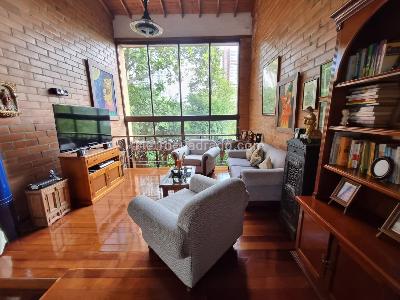 Casa de 4 alcobas en venta en Los Balsos 1, Medellín, 250 m² · foto 11 de 18