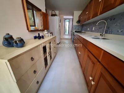 Casa de 4 alcobas en venta en Los Balsos 1, Medellín, 250 m² · foto 7 de 18