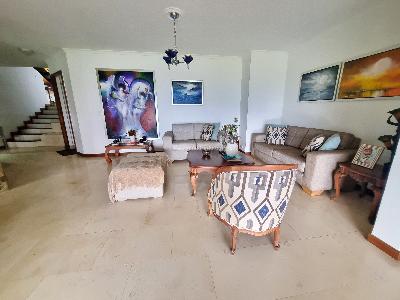 Casa de 4 alcobas en venta en El Tesoro, Medellín, 225 m² · foto 3 de 20