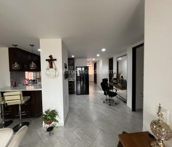 Apartamento en venta en Los Almendros, Medellín · foto 2 de 9