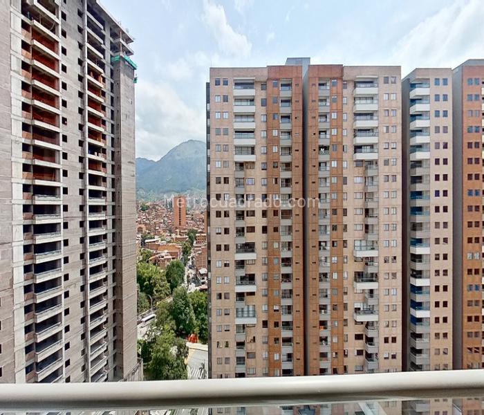 Piso – Bello - Vista 2