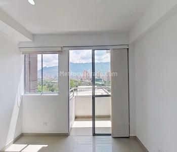Apartamento de 3 alcobas en venta en Niquia, Bello, 71 m² · foto 2 de 20