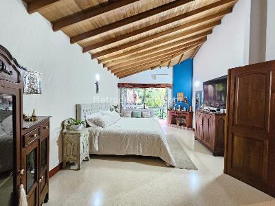 Casa de 4 alcobas en venta en La Calera, Medellín, 350 m² · foto 18 de 20