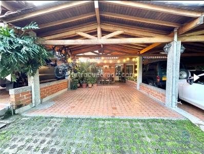 Casa de 5 alcobas en venta en Melendez, Envigado, 311 m² · foto 16 de 20