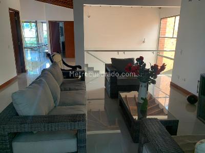 Casa de 4 alcobas en venta en El Carmelo Ii, Sabaneta, 550 m² · foto 9 de 20