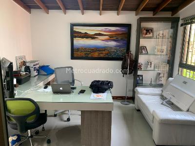 Casa de 4 alcobas en venta en El Carmelo Ii, Sabaneta, 550 m² · foto 12 de 20