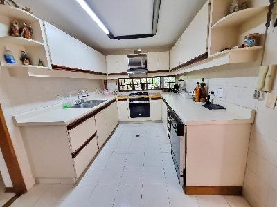 Casa de 3 alcobas en venta en Loma De Los Gonzalez, Medellín, 284 m² · foto 11 de 20
