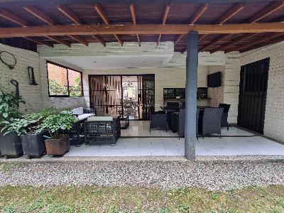 Casa de 3 alcobas en venta en Loma De Los Gonzalez, Medellín, 284 m² · foto 19 de 20