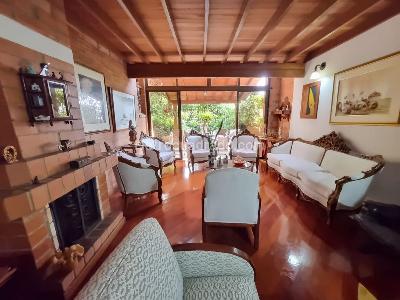Casa de 4 alcobas en venta en Los Balsos Dos, Medellín, 250 m² · foto 2 de 19