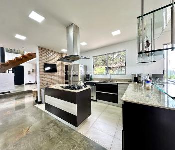 Casa de 4 alcobas en venta en El Salado, Envigado, 380 m² · foto 9 de 20