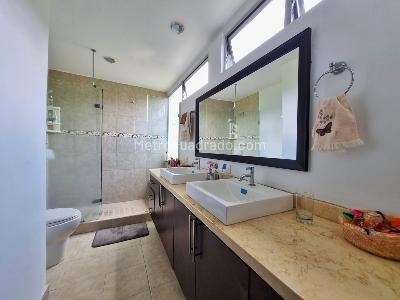 Casa de 4 alcobas en venta en Bella Suiza, Cali, 240 m² · foto 18 de 20