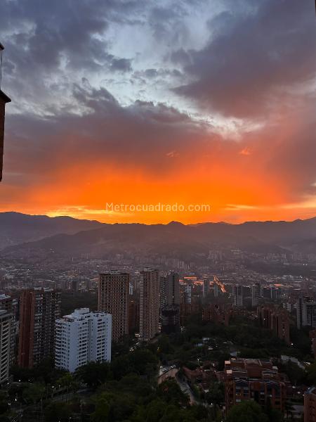 Stylish 2BR Apartment with City View in Los Balsos Dos - 3