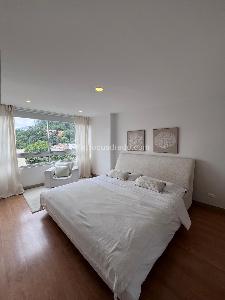 Apartamento de 3 alcobas en venta en Castropol, Medellín, 137 m² · foto 7 de 14