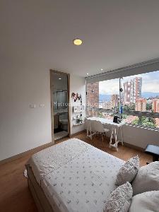 Apartamento de 3 alcobas en venta en Castropol, Medellín, 137 m² · foto 8 de 14