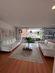 Apartamento de 3 alcobas en venta en Castropol, Medellín, 137 m² · foto 13 de 14