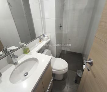 Apartamento de 3 alcobas en venta en Castropol, Medellín, 117 m² · foto 3 de 20