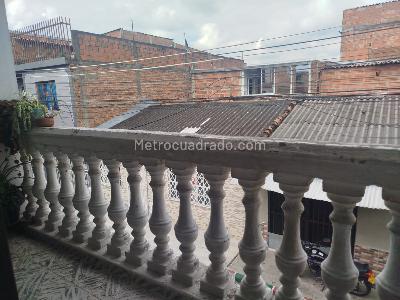 Casa de 5 alcobas en venta en El Poblado Ii, Cali, 220 m² · foto 13 de 15
