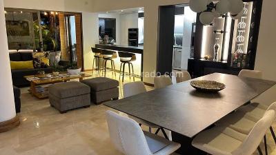 Casa de 4 alcobas en venta en La Abadia, Envigado, 330 m² · foto 2 de 15