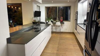 Casa de 4 alcobas en venta en La Abadia, Envigado, 330 m² · foto 3 de 15