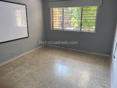 Casa de 5 alcobas en venta en Bolivariana, Medellín, 459 m² · foto 8 de 9
