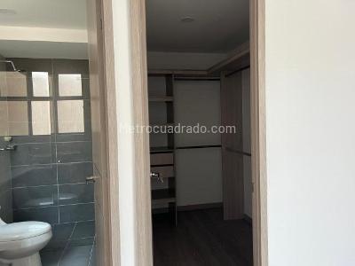 Apartamento de 2 alcobas en venta en Vegas De San Jose, Sabaneta, 98 m² · foto 5 de 13