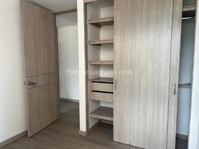 Apartamento de 2 alcobas en venta en Vegas De San Jose, Sabaneta, 98 m² · foto 9 de 13