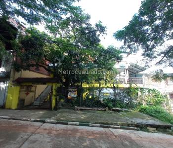 Casa de 5 alcobas en venta en Bellavista, Cali, 555 m² · foto 3 de 20