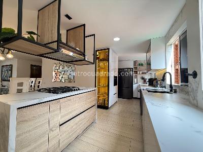 Apartamento en venta en Laureles, Medellín · foto 3 de 20