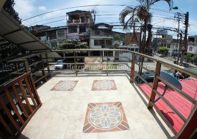 Casa de 5 alcobas en venta en Floralia, Cali, 367 m² · foto 7 de 15