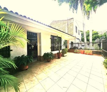 Casa de 4 alcobas en venta en Prados Del Norte, Cali, 330 m² · foto 7 de 20