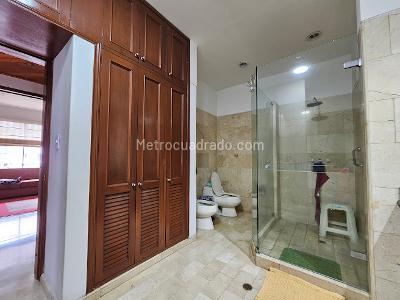 Apartamento de 2 alcobas en venta en Normandia, Cali, 174 m² · foto 5 de 13