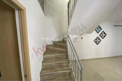Casa de 5 alcobas en venta en Ciudad 2000, Cali, 270 m² · foto 15 de 20