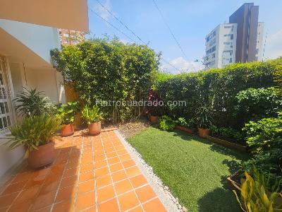 Casa de 4 alcobas en venta en Santa Teresita, Cali, 374 m² · foto 3 de 20
