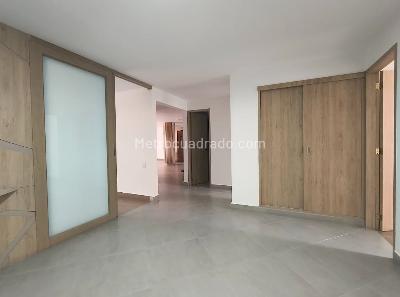 Apartamento de 3 alcobas en venta en Laureles, Medellín, 180 m² · foto 10 de 15