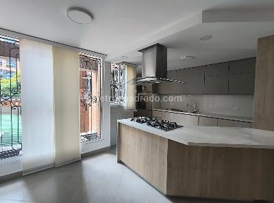 Apartamento de 3 alcobas en venta en Laureles, Medellín, 180 m² · foto 7 de 15
