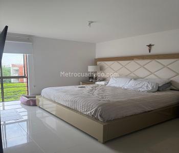 Apartamento de 3 alcobas en venta en Ciudad Jardin, Cali, 135 m² · foto 2 de 18