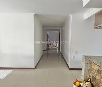 Apartamento de 3 alcobas en venta en Ciudad Jardin, Cali, 135 m² · foto 3 de 18