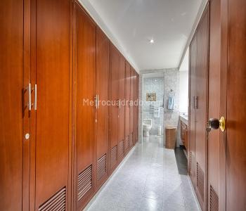 Apartamento de 3 alcobas en venta en Santa Teresita, Cali, 260 m² · foto 16 de 19
