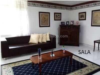 Casa de 4 alcobas en venta en Balcones Del Eden, Armenia, 440 m² · foto 3 de 4
