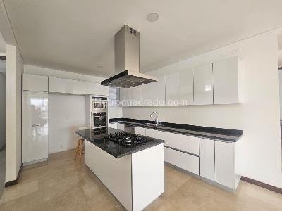 Apartamento de 2 alcobas en venta en Santa Rita, Cali, 228 m² · foto 5 de 18